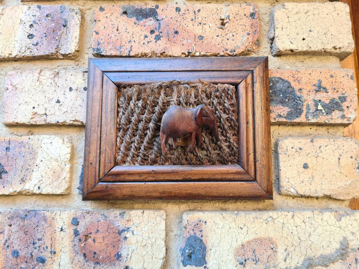 Khaya Africa Guesthouse Midrand Exterior foto
