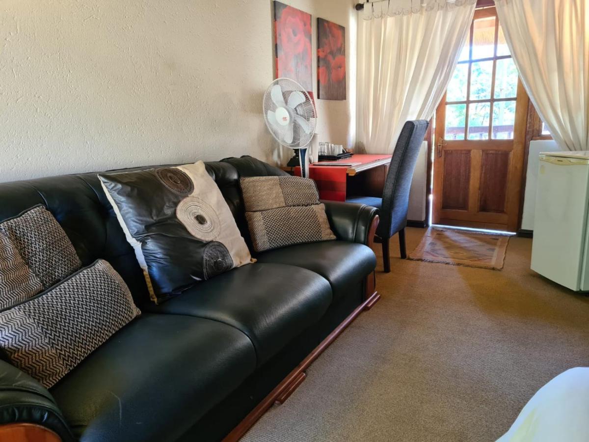 Khaya Africa Guesthouse Midrand Exterior foto