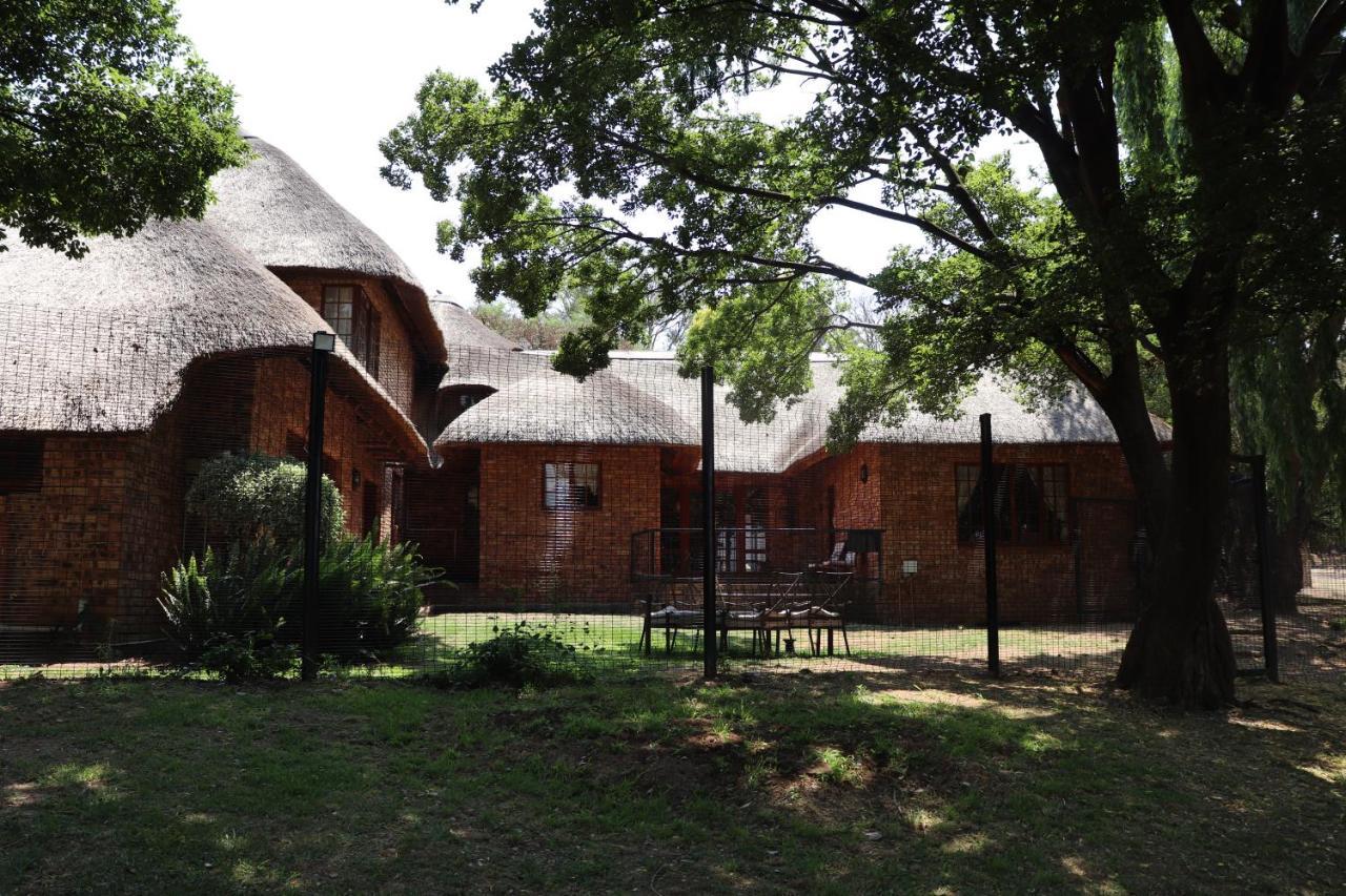Khaya Africa Guesthouse Midrand Exterior foto